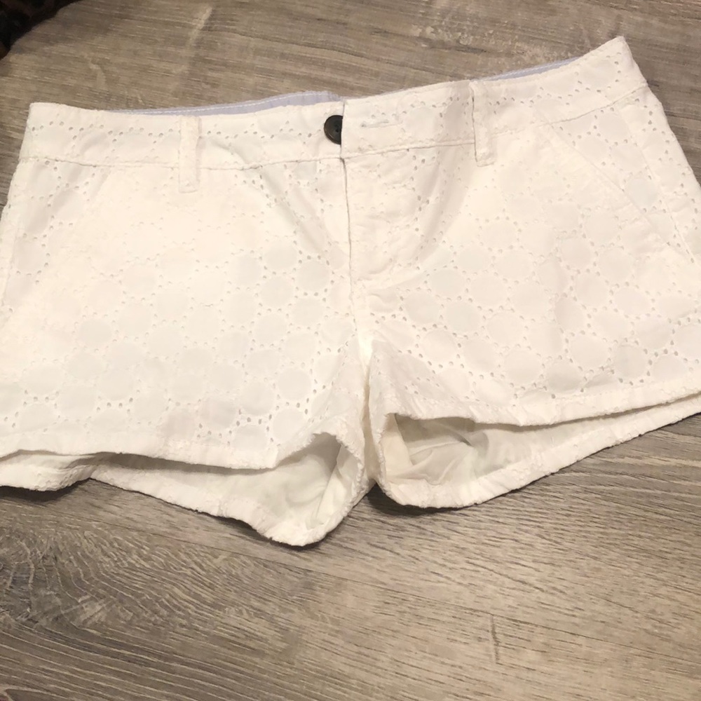 SO White Eyelet Shortie Shorts - Size 9